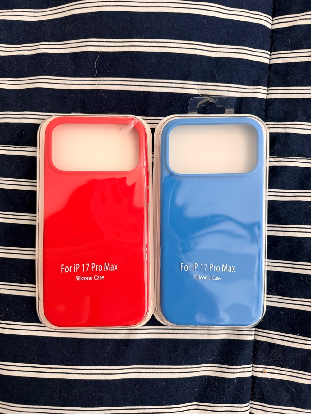Silicone Phone Case for iP 17 Pro Max - Red / Blue